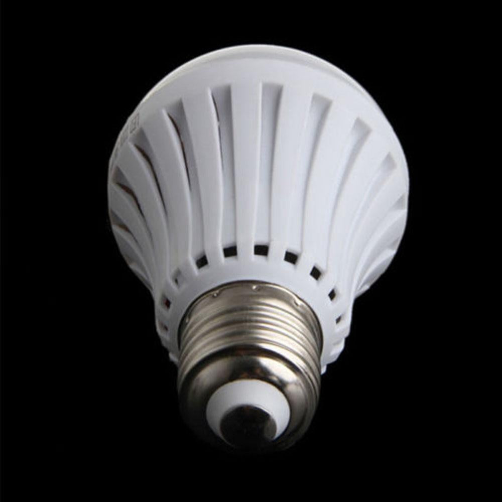 Lifesaver Intelligent Emergency Bulb